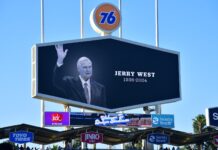 Голдън Стейт ще отдаде почит към Джери Уест