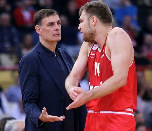 Везенков най-добър, Олимпиакос си поигра с огъня срещу АСВЕЛ (видео)