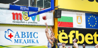 Берое привлече американец