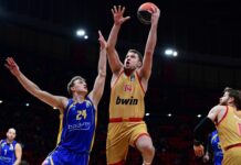 Везенков се развихри при нов успех на Олимпиакос в Гърция