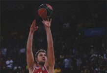 Везенков отново над всички за Олимпиакос в Гърция