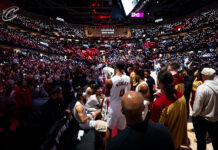 Кливланд триумфира в дуела на лидерите в двете конференции на НБА (видео)