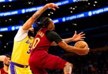 Кливланд би Лейкърс в първия мач на Леброн Джеймс на 40 години (видео)