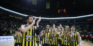 Фенербахче взе турското дерби в Евролигата (видео)