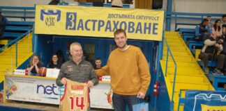 Александър Везенков изгледа двубой от женското първенство