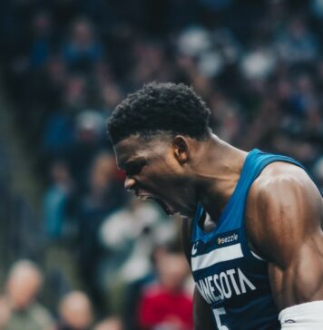 Антъни Едуардс наказа Чикаго с 49 точки (видео)