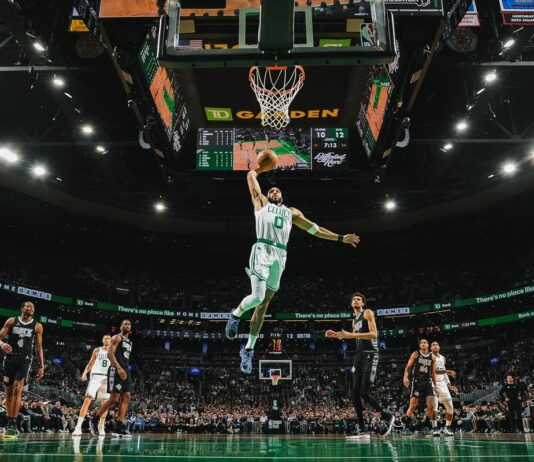 Бостън не се огъна пред Сан Антонио (видео)