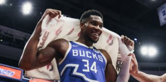 Исторически трипъл-дабъл на Янис Адетокунбо срещу Филаделфия (видео)