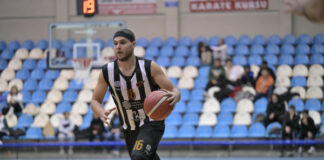 Локомотив запазва Георги Кендеров