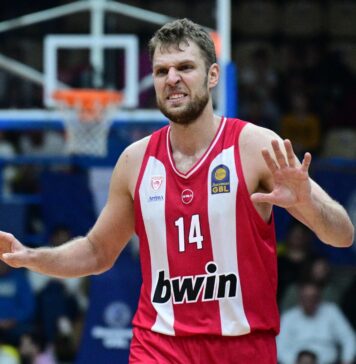 Дабъл-дабъл за Везенков срещу Перистери в Гърция