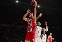 Везенков с важен принос за победа на Олимпиакос в Евролигата (видео)