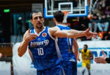 Академик си тръгна с успех от Шумен след силна трета четвърт (видео)