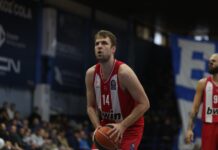 Везенков сред най-добрите при нов успех на Олимпиакос в Гърция