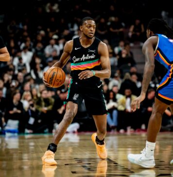 Сан Антонио удари Оклахома за четвърти път този сезон (видео)