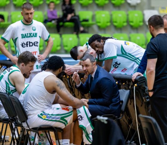 Балкан се разделя с Васил Христов