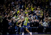 Фенербахче в стил “непобедим” (видео)