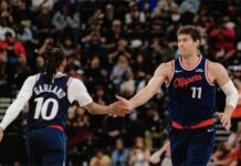 Клипърс наказаха грешките на Милуоки (видео)