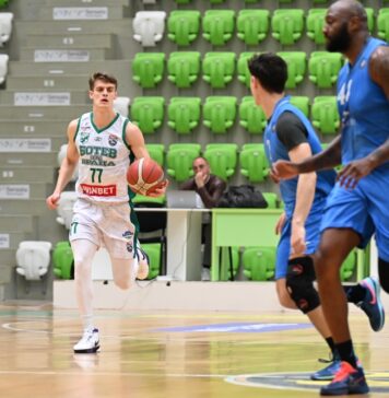 Ботев 2012 със силно второ полувреме срещу Левски