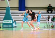 Монтана 2003 с успешен старт на плейофите при жените