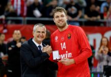 Везенков зарадва около 10 000 фенове в София (видео)