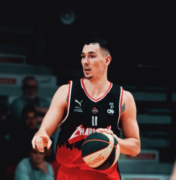 Минчев и Шарлероа се върнаха на верния път в първенството на Белгия и Нидерландия