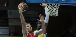 Везенков над всички за Олимпиакос в Гърция