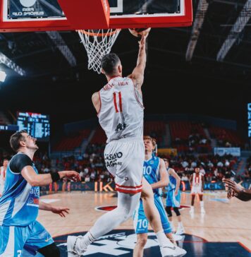 Минчев и Шарлероа с грешна стъпка в шампионата на Белгия и Нидерландия