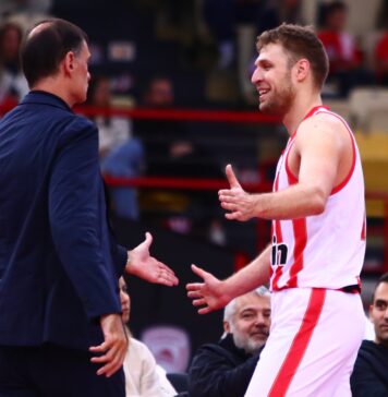 Везенков сред реализаторите при разгром на Олимпиакос в Гърция