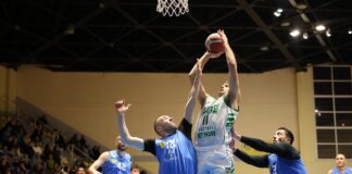 Берое се справи с Левски в ниско резултатен двубой (видео)