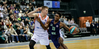 Спартак взе и американски гард (видео)