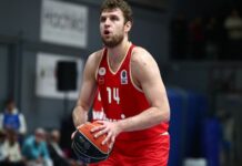 Везенков с лекция в Гърция, Олимпиакос издържа срещу Паниониос