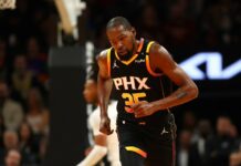 Кевин Дюрант получи контузия по време на мача със Сан Антонио