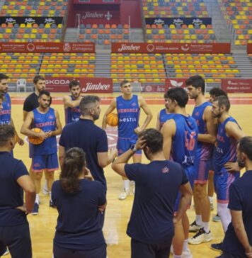 Иванов, Стоилов и Менорка на косъм от победа в Испания