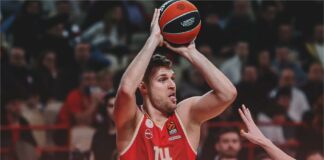 Шоуто на Везенков и Фурние спаси Олимпиакос срещу Анадолу Ефес (видео)