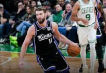 Домантас Сабонис с рекорд от 28 борби, Сакраменто разби Бостън (видео)