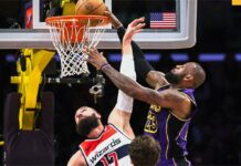 Леброн Джеймс по стъпките на Карл Малоун с трипъл-дабъл на 40 години (видео)