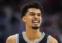 Виктор Уембаняма зарадва феновете в Париж (видео)