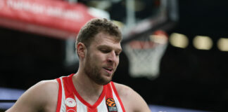 Везенков запали искрата на Олимпиакос за обрат в Каунас (видео)