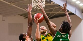 Двама играчи напускат Шумен