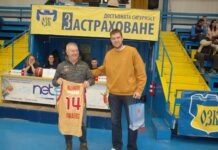 Александър Везенков изгледа двубой от женското първенство