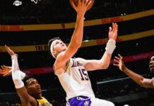 Остин Рийвс с личен рекорд в НБА (видео)