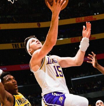 Остин Рийвс с личен рекорд в НБА (видео)