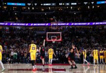 Джош Гиди порази Лейкърс с тройка зад центъра (видео)