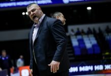 Васил Евтимов: Няма да позволя на моите играчи някой да им се подиграва (видео)