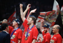 Везенков се контузи, но стана шампион на Гърция с Олимпиакос (видео)