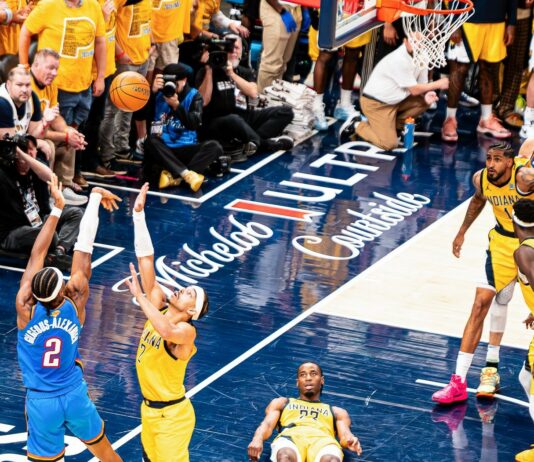 Оклахома отговори на Индиана за 2-2 във финалите в НБА (видео)