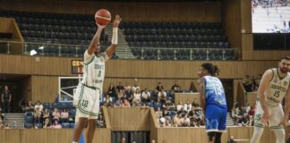 Майкълин Скот се разбра с Муреш