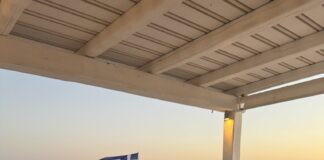 Еван Фурние остава в Пирея