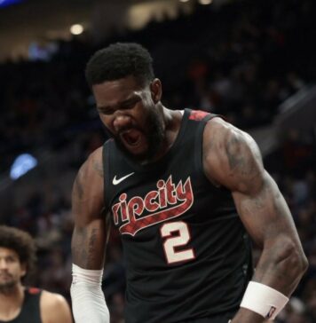 Диандре Ейтън облича екипа на Лейкърс