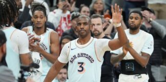 Крис Пол обратно в Клипърс